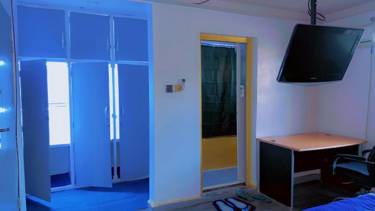 Maleeks Apartment Ikeja "Shared 2Bedroom Apt, Individual Private Rooms And Baths" Lagos Kültér fotó